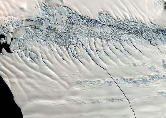 Antarctic Ice Sheet Raises Fears